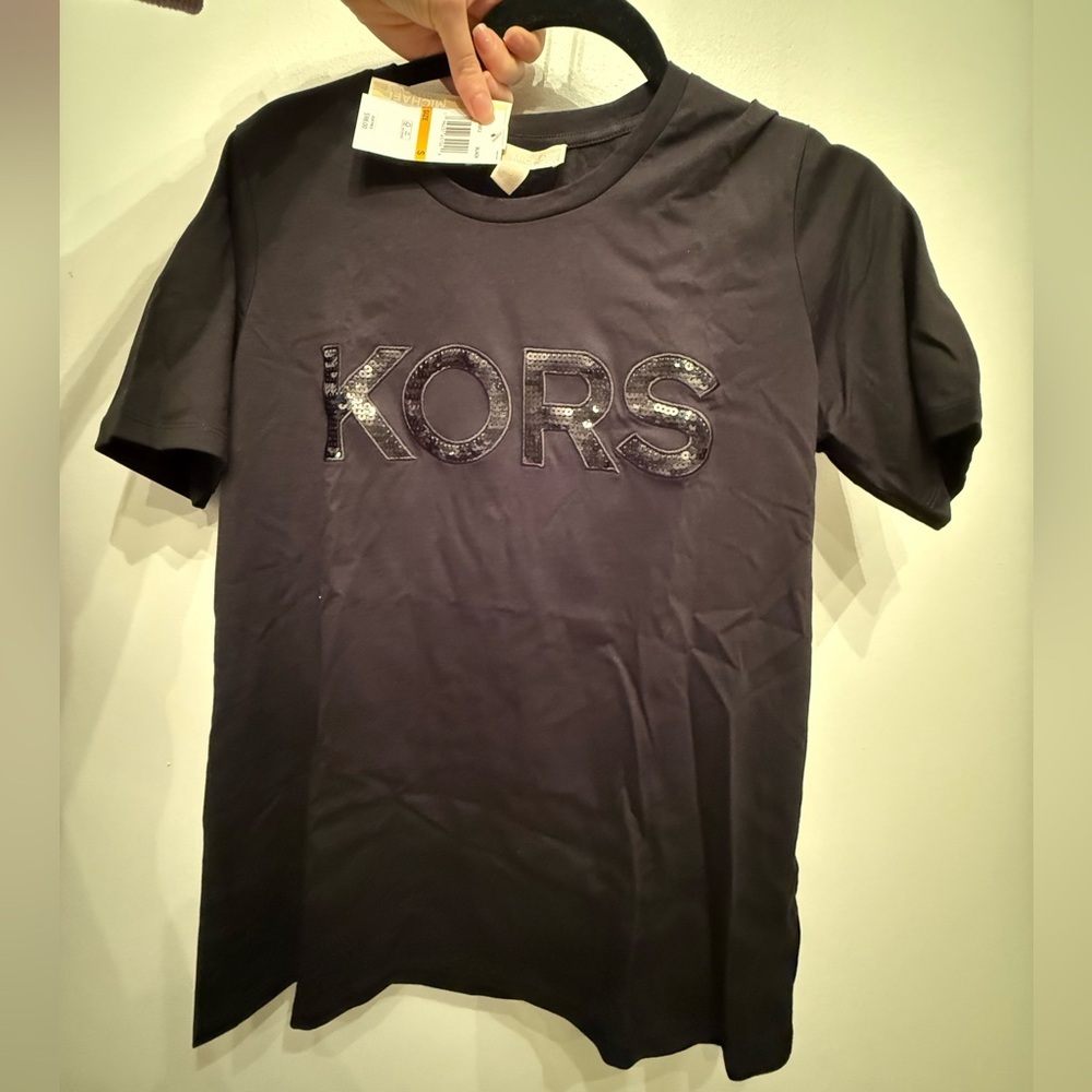 NWT Michael Kors women’s black logo tshirt size small - Picture 8 of 8